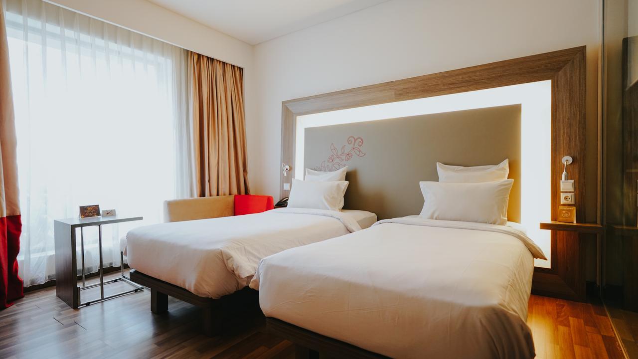 Novotel Banjarmasin Airport Banjarbaru Экстерьер фото
